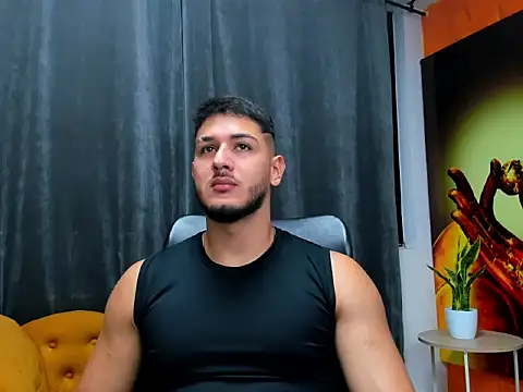 Snapshot of jasonshaw25 chatting on 12/18/25, 05:30 jasonshaw25 online show from 12/18/25, 05:30