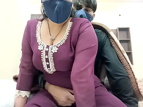 Snapshot of horny_milf_couple chatting on 01/12/26, 05:40 horny milf couple online show from 01/12/26, 05:40