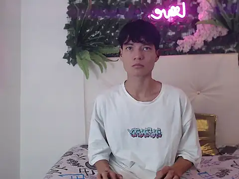 alex russo   online show from 10/24/25, 03:25