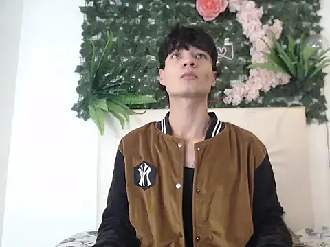 alex russo   online show from 10/25/25, 03:36