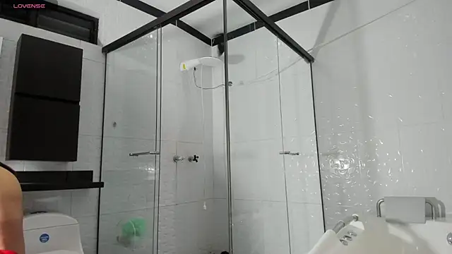 jilary  clinton online show from 01/07/26, 02:14