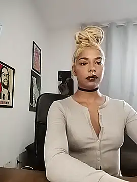 Helenoir online show from 04/16/26, 11:00