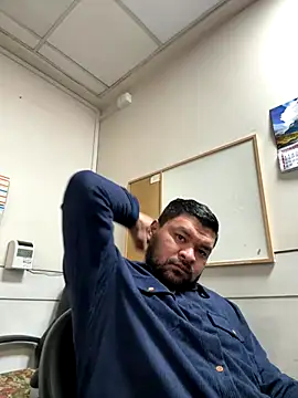 Gaviria23 online show from 10/20/25, 04:35