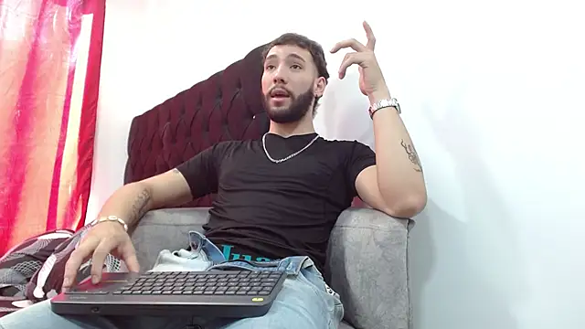 angel kyrozz online show from 10/26/25, 07:31