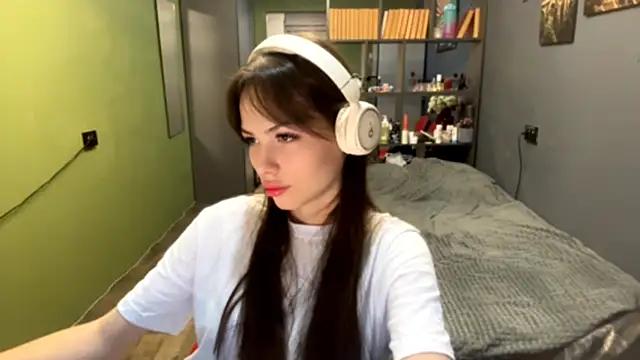 MysticAlisa online show from 10/16/25, 10:05