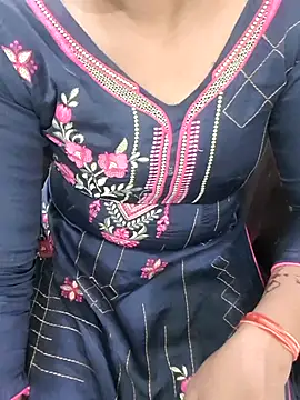 Snapshot of Rita_rani6 chatting on 10/13/25, 03:39 Rita rani6 online show from 10/13/25, 03:39