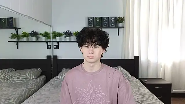 Snapshot of Cute_Mike chatting on 02/01/26, 04:33 Cute Mike online show from 02/01/26, 04:33