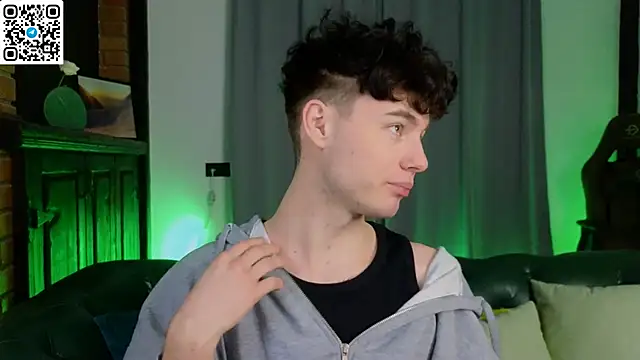 Snapshot of Cute_Mike chatting on 02/28/26, 12:28 Cute Mike online show from 02/28/26, 12:28