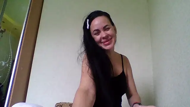 Snapshot of Stefaniyaxq chatting on 10/08/25, 08:56 Stefaniyaxq online show from 10/08/25, 08:56