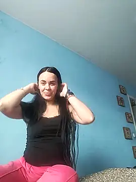 Snapshot of Stefaniyaxq chatting on 10/22/25, 08:14 Stefaniyaxq online show from 10/22/25, 08:14