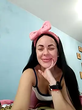 Snapshot of Stefaniyaxq chatting on 11/10/25, 10:14 Stefaniyaxq online show from 11/10/25, 10:14