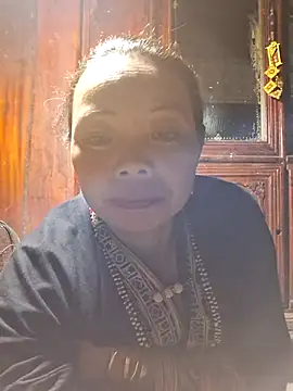 miomio-12 online show from 11/05/25, 12:38