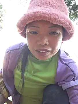 miomio-12 online show from 12/15/25, 09:46