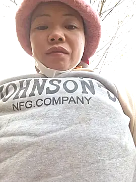 miomio-12 online show from 12/18/25, 01:00