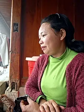 miomio-12 online show from 02/23/26, 01:47