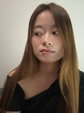 Snapshot of qingzi1218 chatting on 10/04/25, 11:30 qingzi1218 online show from 10/04/25, 11:30