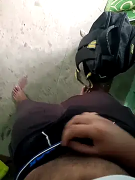 Snapshot of hemcrazy chatting on 11/05/25, 02:44 hemcrazy online show from 11/05/25, 02:44