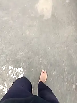 Snapshot of hemcrazy chatting on 11/18/25, 01:33 hemcrazy online show from 11/18/25, 01:33