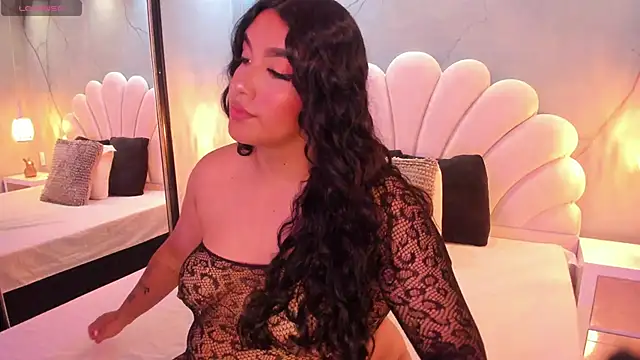 CatalinaCoopper online show from 10/27/25, 04:16