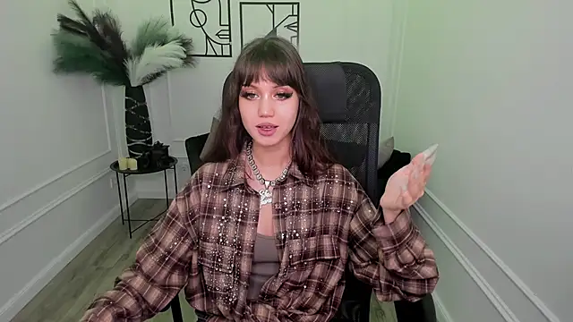 TiffanyYounge online show from 11/29/25, 04:04