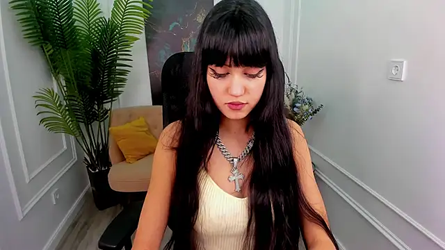 TiffanyYounge online show from 01/11/26, 08:14