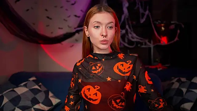 Snapshot of SsonicPorn chatting on 10/31/25, 05:14 SsonicPorn online show from 10/31/25, 05:14