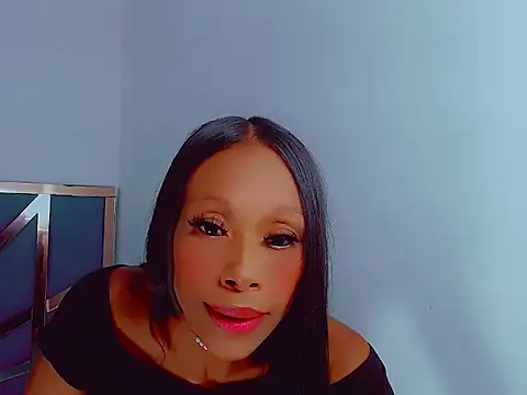 Snapshot of monserrath_bitch_naughty chatting on 11/15/25, 04:32 monserrath bitch naughty online show from 11/15/25, 04:32