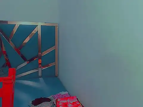 Snapshot of monserrath_bitch_naughty chatting on 11/17/25, 05:41 monserrath bitch naughty online show from 11/17/25, 05:41