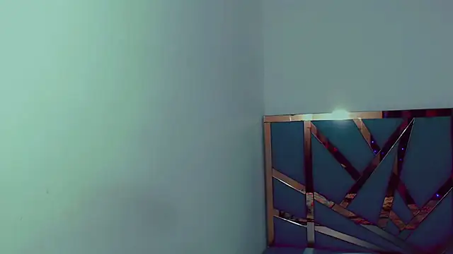 Snapshot of monserrath_bitch_naughty chatting on 11/27/25, 04:47 monserrath bitch naughty online show from 11/27/25, 04:47