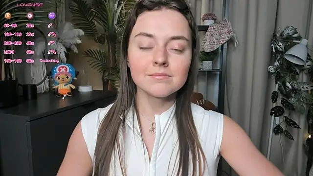 ThelmaJusto online show from 04/17/26, 03:48