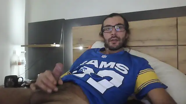 Snapshot of Arbneh69 chatting on 10/14/25, 02:18 Arbneh69 online show from 10/14/25, 02:18