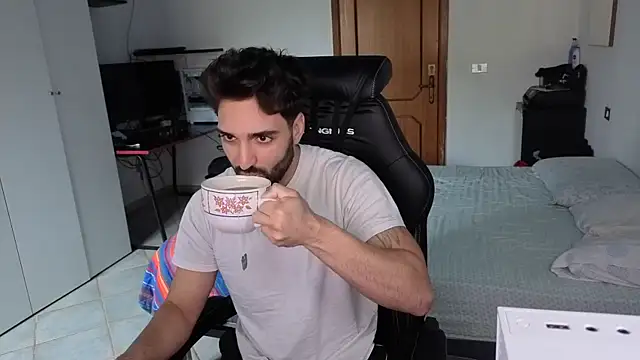 Al3xox02 online show from 03/18/26, 10:29