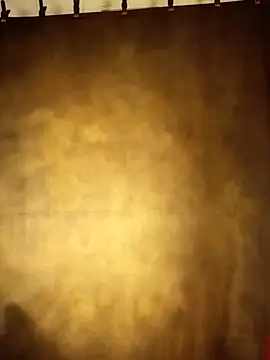 Snapshot of MissHazelnut chatting on 10/31/25, 05:58 MissHazelnut online show from 10/31/25, 05:58