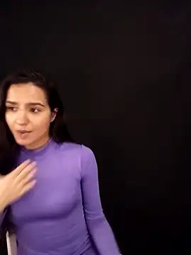 Snapshot of MissHazelnut chatting on 11/20/25, 08:08 MissHazelnut online show from 11/20/25, 08:08