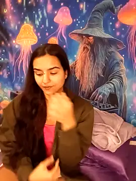 Snapshot of MissHazelnut chatting on 11/25/25, 07:03 MissHazelnut online show from 11/25/25, 07:03