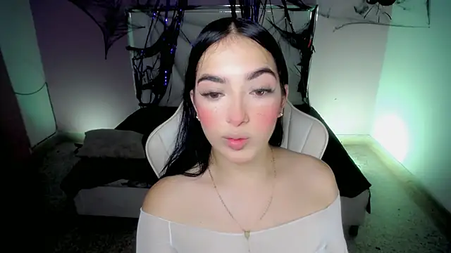 cielooo  online show from 10/29/25, 08:21