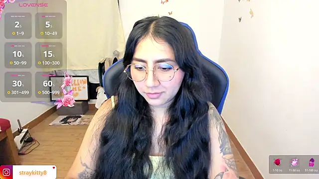 LoveLyy- online show from 04/07/26, 02:56