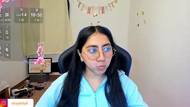 LoveLyy- online show from 06/10/26, 02:01