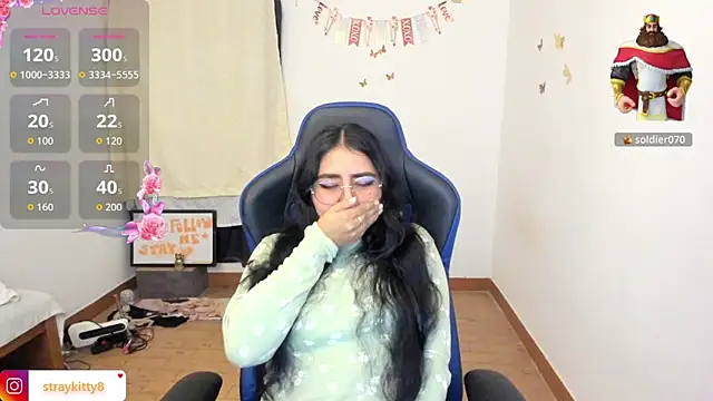 LoveLyy- online show from 06/13/26, 02:42