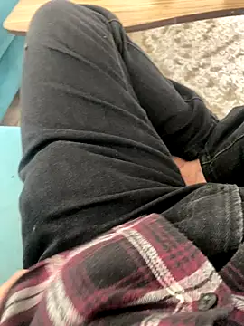 LiplikeSign724 online show from 11/19/25, 10:48