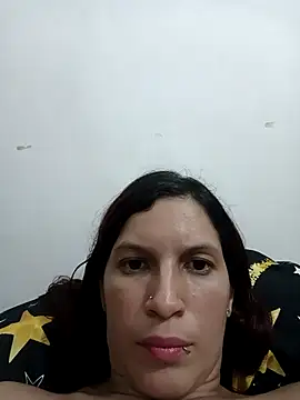 Snapshot of Mariana08andDiego chatting on 12/18/25, 02:17 Mariana08andDiego online show from 12/18/25, 02:17