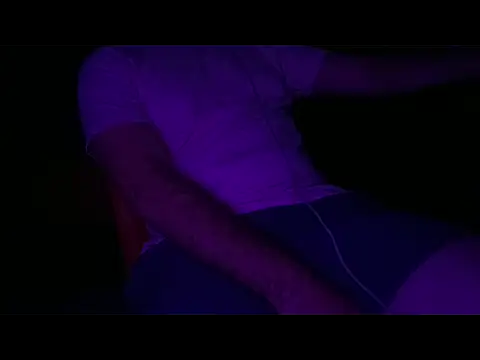 Snapshot of bimisterioso chatting on 12/20/25, 03:13 bimisterioso online show from 12/20/25, 03:13