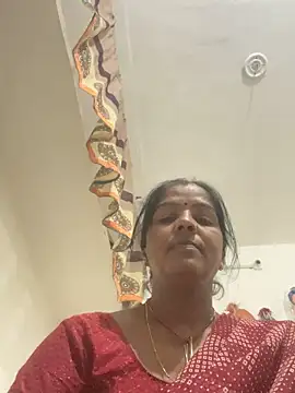 Snapshot of Sapnahot34 chatting on 11/05/25, 04:45 Sapnahot34 online show from 11/05/25, 04:45