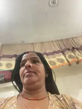 Snapshot of Sapnahot34 chatting on 11/19/25, 05:18 Sapnahot34 online show from 11/19/25, 05:18