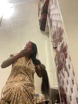 Snapshot of Sapnahot34 chatting on 11/22/25, 05:28 Sapnahot34 online show from 11/22/25, 05:28