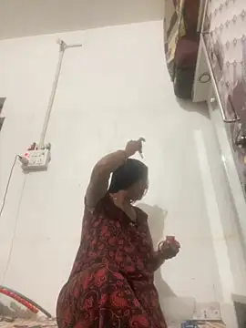 Snapshot of Sapnahot34 chatting on 12/03/25, 04:09 Sapnahot34 online show from 12/03/25, 04:09