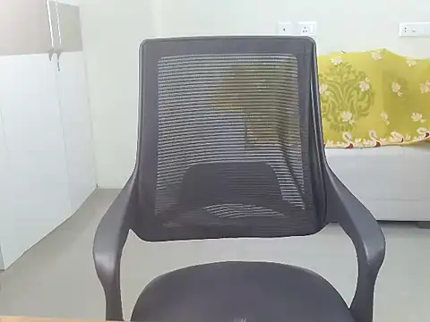 Snapshot of Meadow_rain1 chatting on 10/08/25, 04:48 Meadow rain1 online show from 10/08/25, 04:48