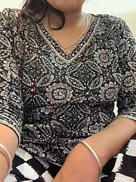 Snapshot of bindiyarani01 chatting on 11/01/25, 09:22 bindiyarani01 online show from 11/01/25, 09:22