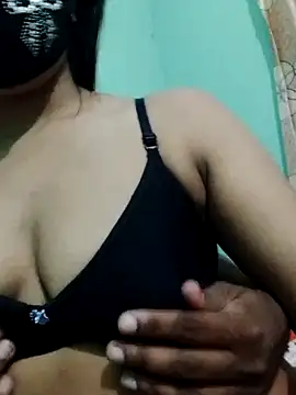 Snapshot of daisy-03 chatting on 10/08/25, 01:42 daisy-03 online show from 10/08/25, 01:42