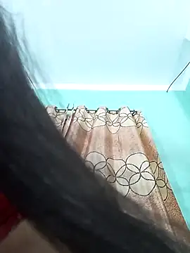 Snapshot of daisy-03 chatting on 10/19/25, 01:23 daisy-03 online show from 10/19/25, 01:23